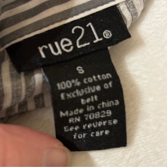 Striped Grey/white Button Up Blouse (S) - Picture 6 of 6